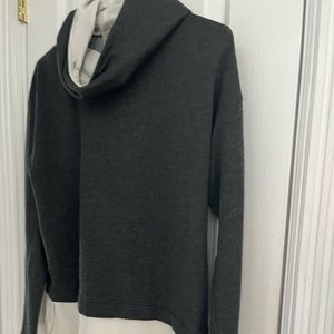 Calia grey sweater top